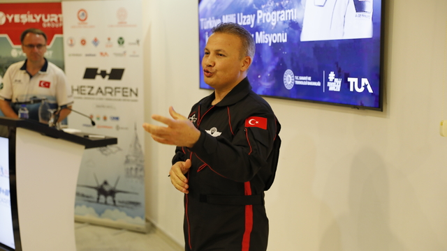 Alper Gezeravcı Samsun’da Öğrencilerle Buluştu: “Uzay ve Yapay Zeka Geleceğimizin Parçası”