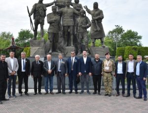 Büyük Türk Dünyası Kurultayı Öncesi Heyetler Samsun’da Tarih Yolculuğuna Çıktı