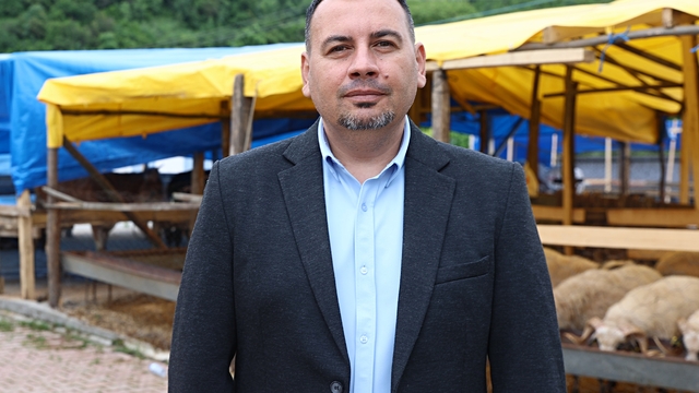 Prof. Dr. Ali Gücükoğlu’ndan Kurban Seçimi ve Kesimi İçin Sağlık ve Hijyen Önerileri
