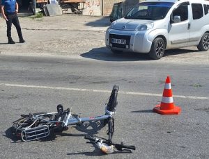 Samsun Bafra’da Hafif Ticari Araç Elektrikli Bisiklete Çarptı: 1 Yaralı
