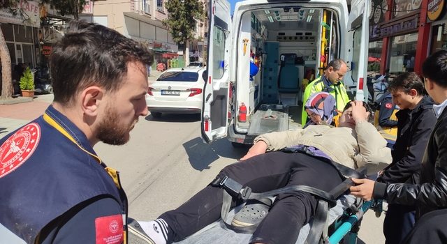 Samsun Çarşamba’da Araç ile Motosiklet Çarpıştı: Genç Sürücü Yaralandı