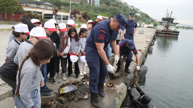 Samsun’da Öğrencilerle Deniz Temizliği: Canik’te Dipten Gelen Uyarı