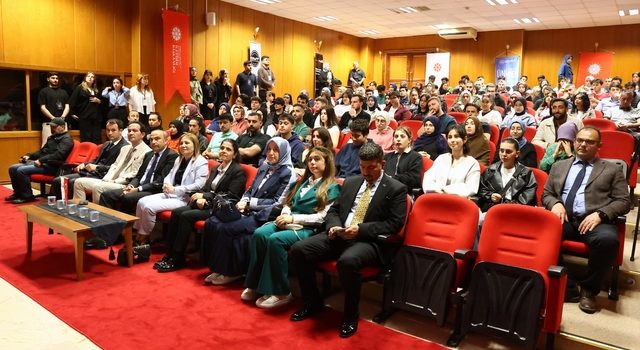 Samsun’da “Bilişim Çağında Dezenformasyon” Konferansı Yoğun İlgi Gördü