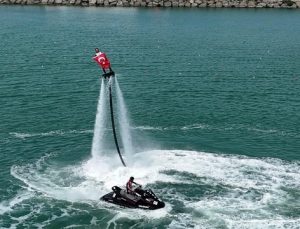 Samsun’da Su Sporları Festivali Coşkusu: 750 Sporcu Katıldı, Karadeniz Renkli Görüntülere Sahne Oldu