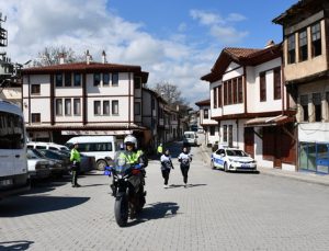 Vezirköprü’de 19 Mayıs Kutlamaları Kros Yarışlarıyla Başladı